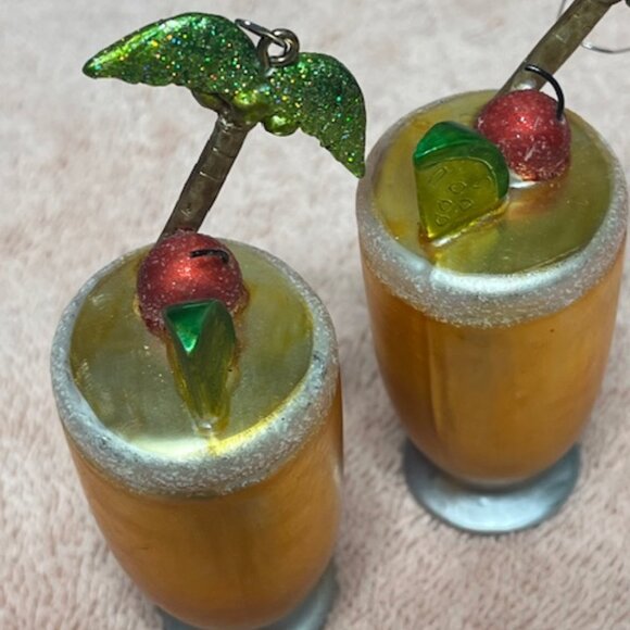 Two Christmas Hand Blown Glass Tropical Cocktail Themed Holiday Ornaments 4" - Picture 4 of 13
